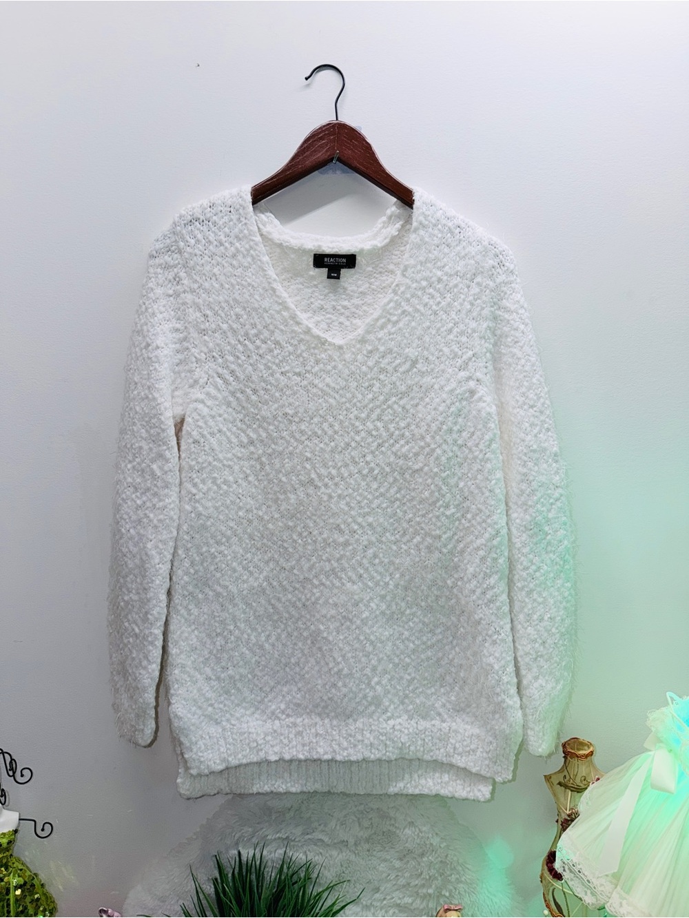 19% Cotton Kenneth Cole Cottagecore Summer Cabincore V-Neck Cozy Sweater🔥